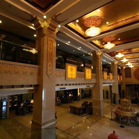 Brahmaputra Grand Hotel Lhasa Interior foto